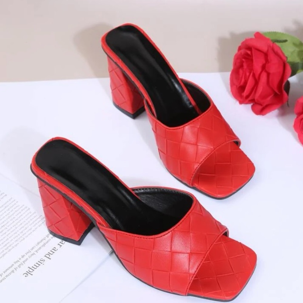 Red chunky mule